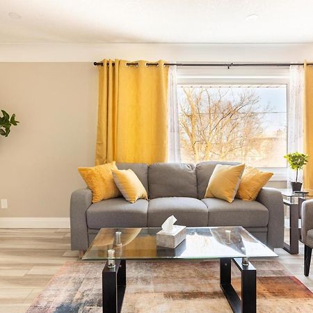 Entire 2 Bedroom Apartment Downtown - U3 Waterloo Esterno foto