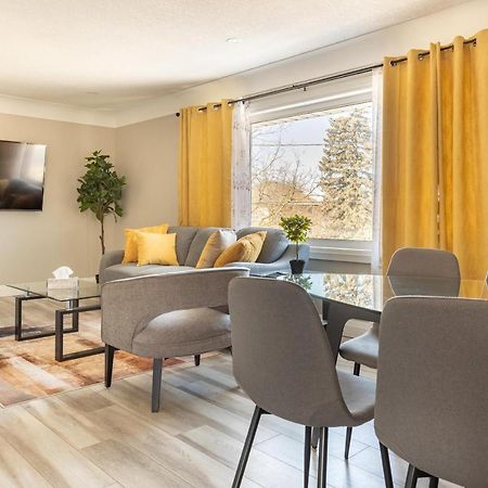 Entire 2 Bedroom Apartment Downtown - U3 Waterloo Esterno foto