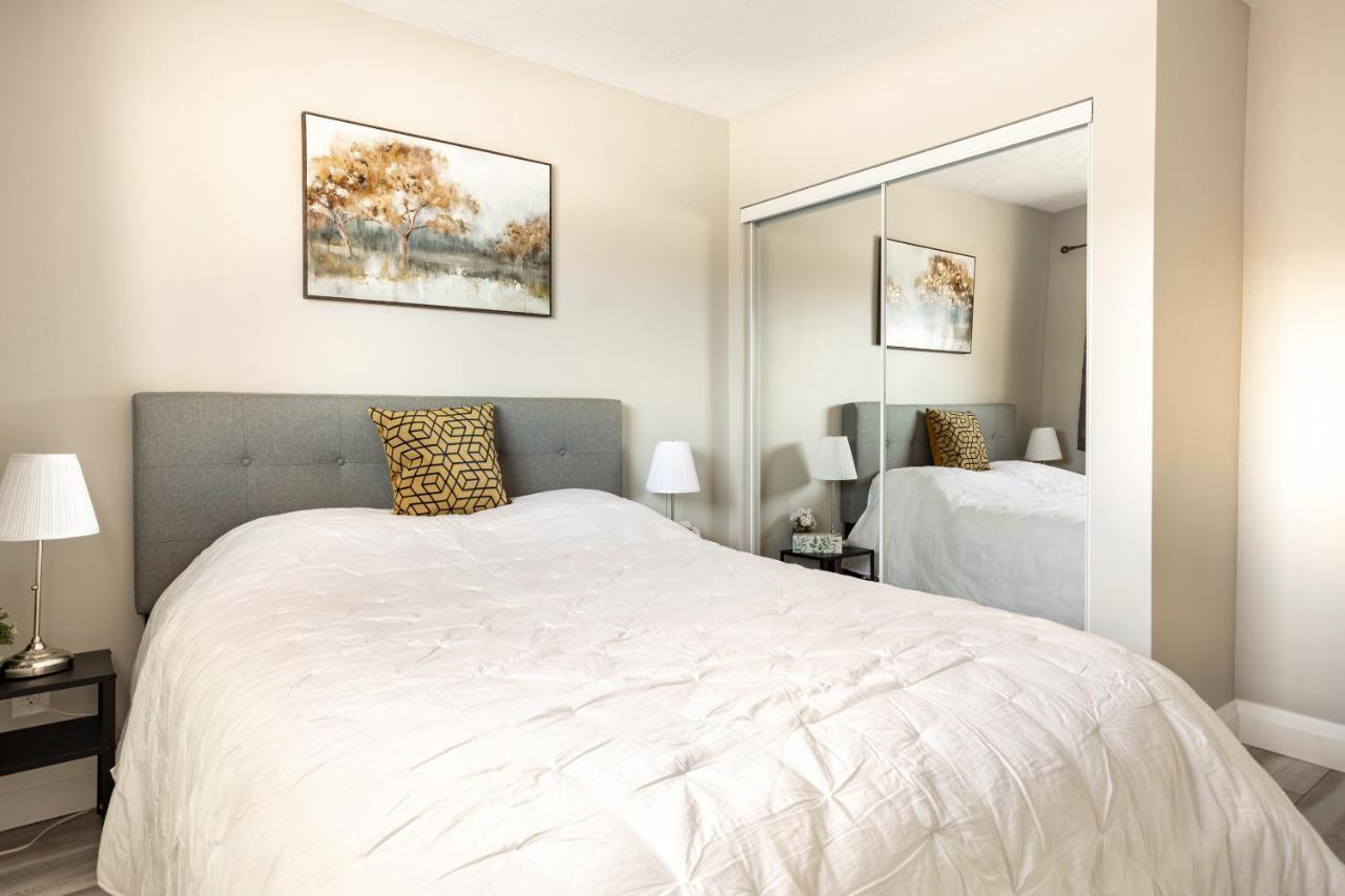 Entire 2 Bedroom Apartment Downtown - U3 Waterloo Esterno foto