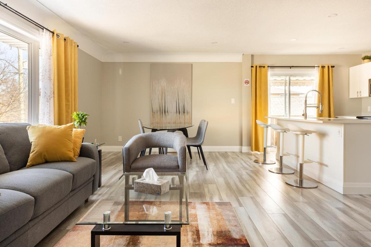 Entire 2 Bedroom Apartment Downtown - U3 Waterloo Esterno foto